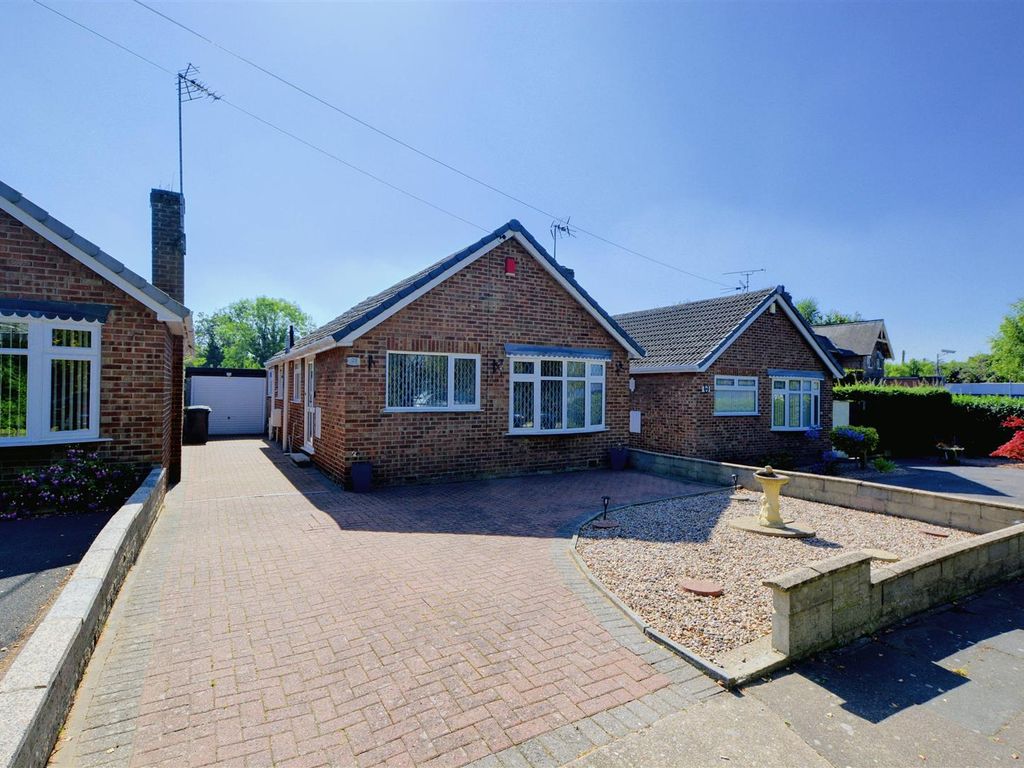 2 bed detached bungalow for sale in Kelvin Close, Stapleford