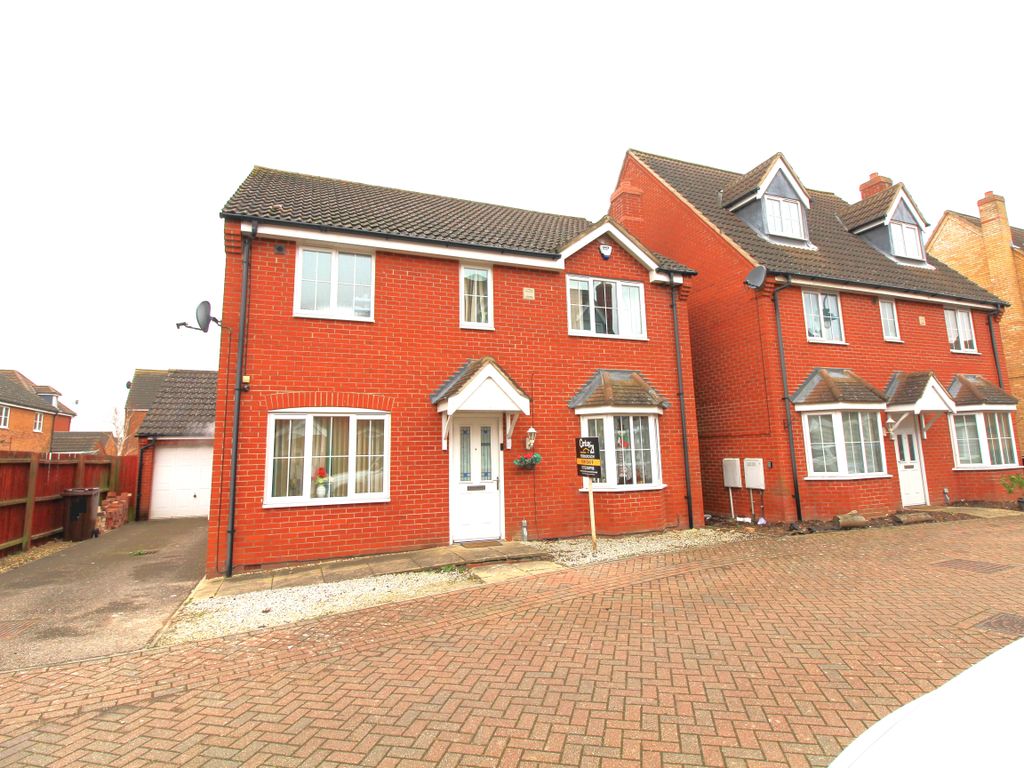 4 bed detached house to rent in Oak Avenue, Hampton Hargate