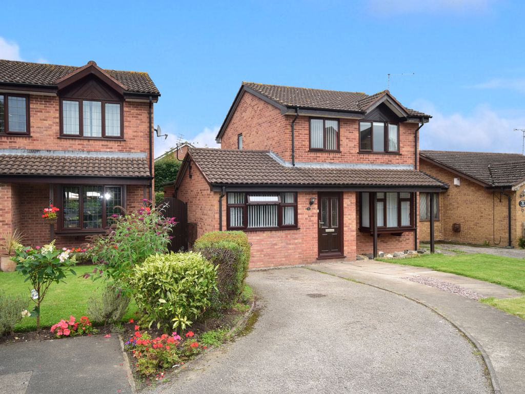 4 bed detached house for sale in Walnut Drive, Whitchurch SY13, £274,000 Zoopla