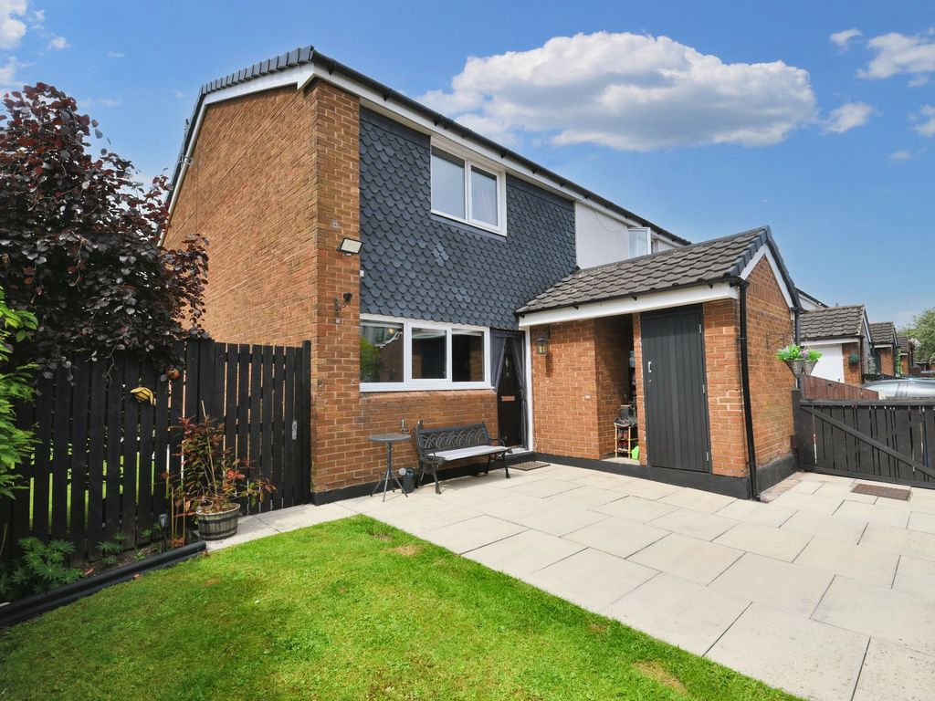 3 bed end terrace house for sale in Wyatt Avenue, Salford M5, £260,000