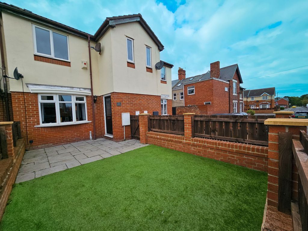 3 bed terraced house for sale in The Potteries, South Shields NE33, £