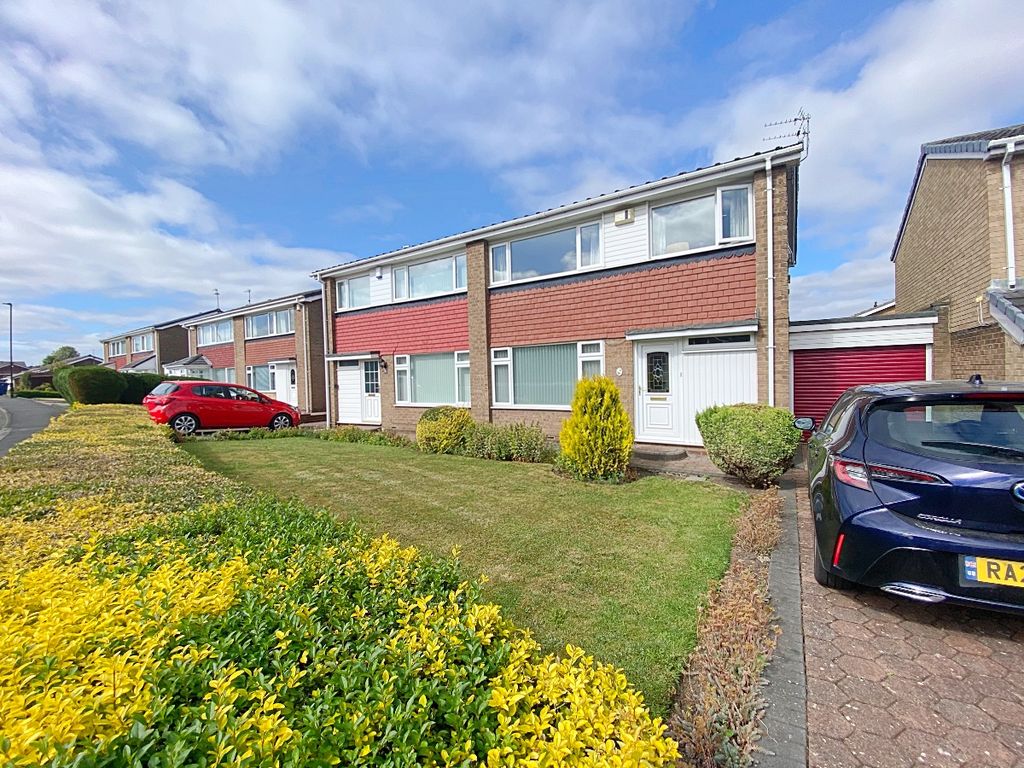 3 bed semidetached house for sale in Grosvenor Way, Chapel Park