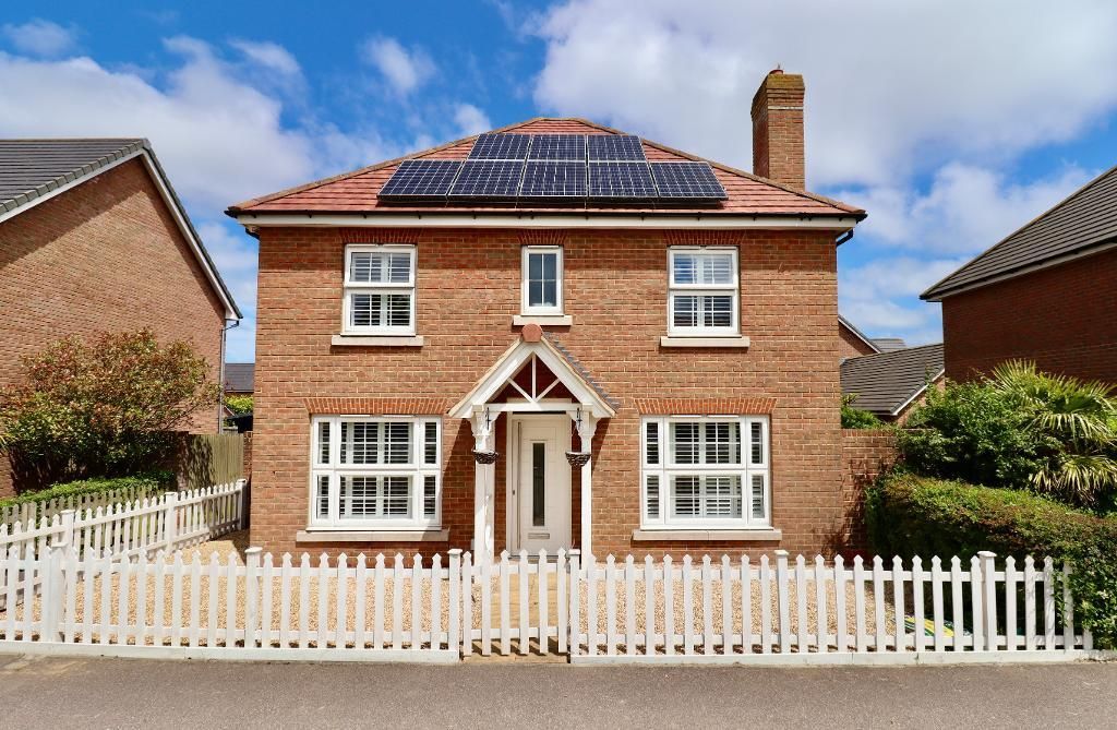 3 bed detached house for sale in Sandwich Road, Sholden, Deal, Kent