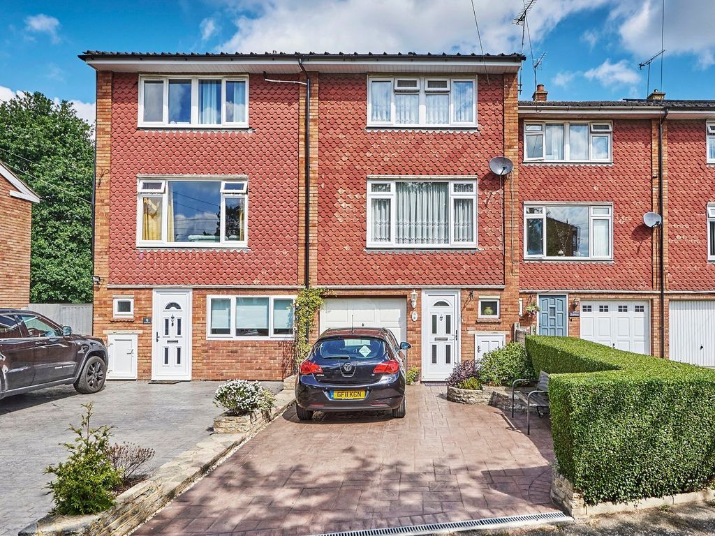 4 bed terraced house for sale in Admirals Close, Colney Heath, St