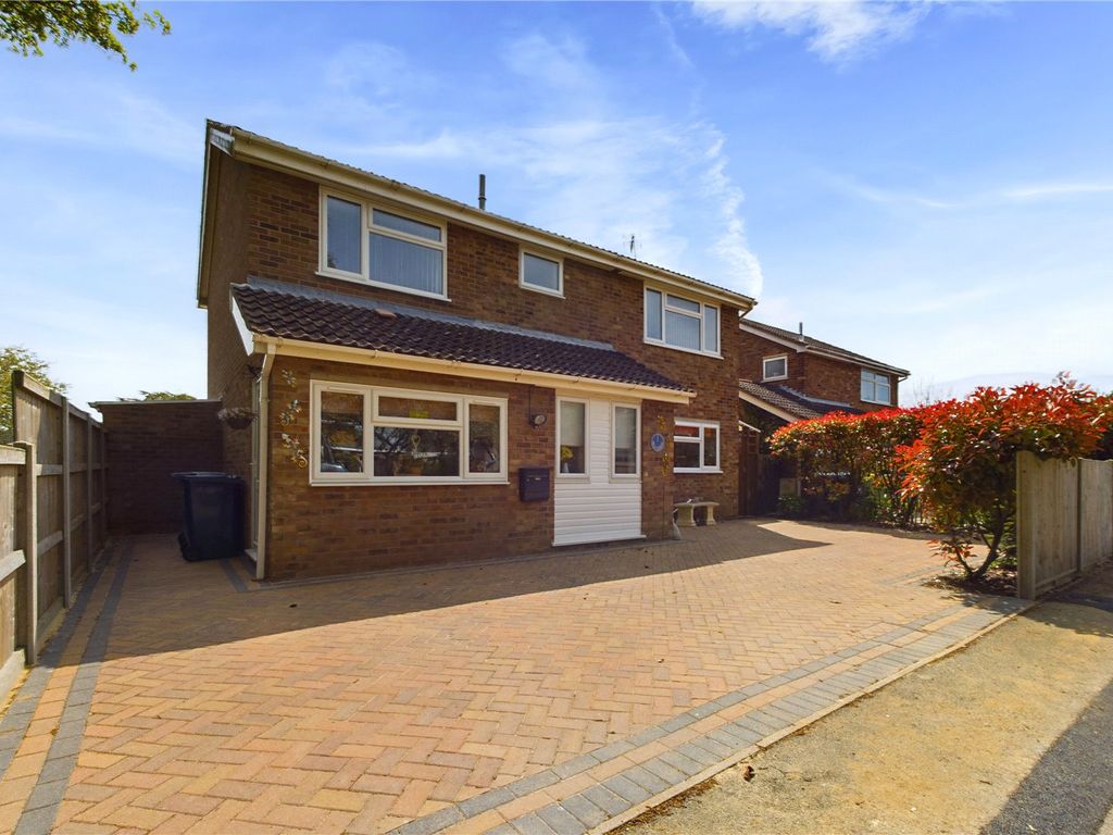 4 bed detached house to rent in Belvedere, Ramsey Forty Foot, Ramsey