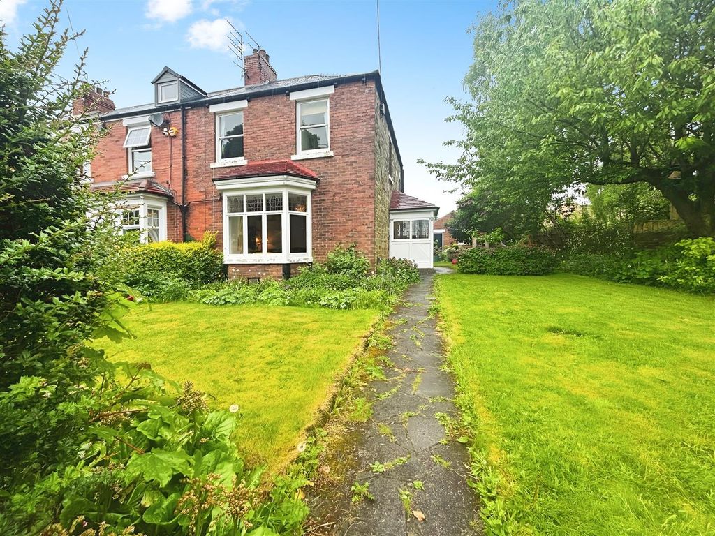 3 bed end terrace house for sale in St. Marys Avenue, Crook DL15, £