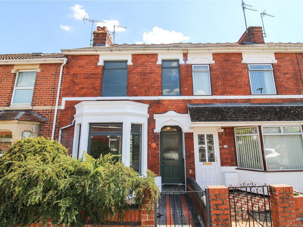 3 bed terraced house for sale in Evelyn Street, Old Town, Swindon
