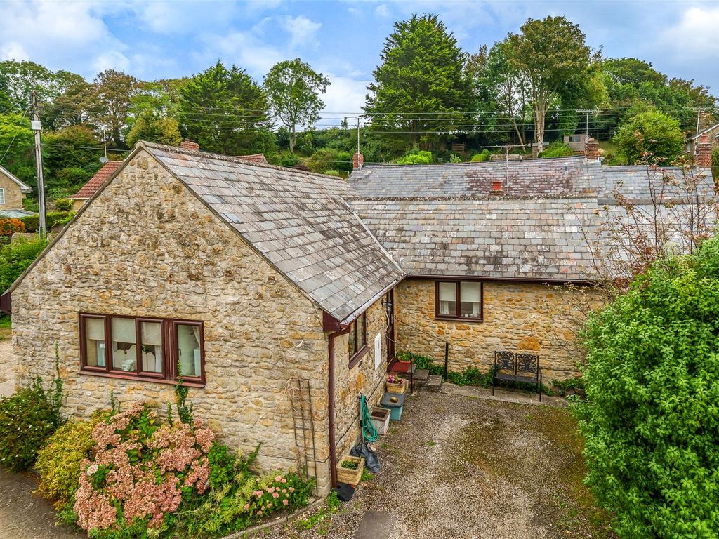 2 bed detached bungalow for sale in Barn Close, Shipton Bridport