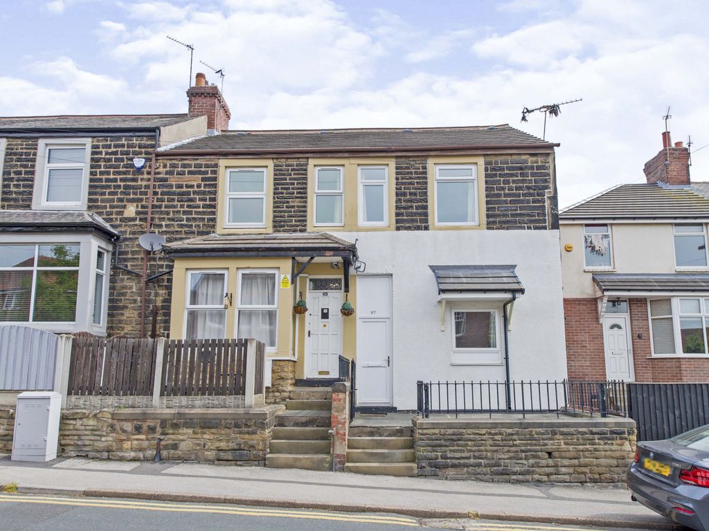 7 bed end terrace house for sale in Carleton Road, Pontefract, West