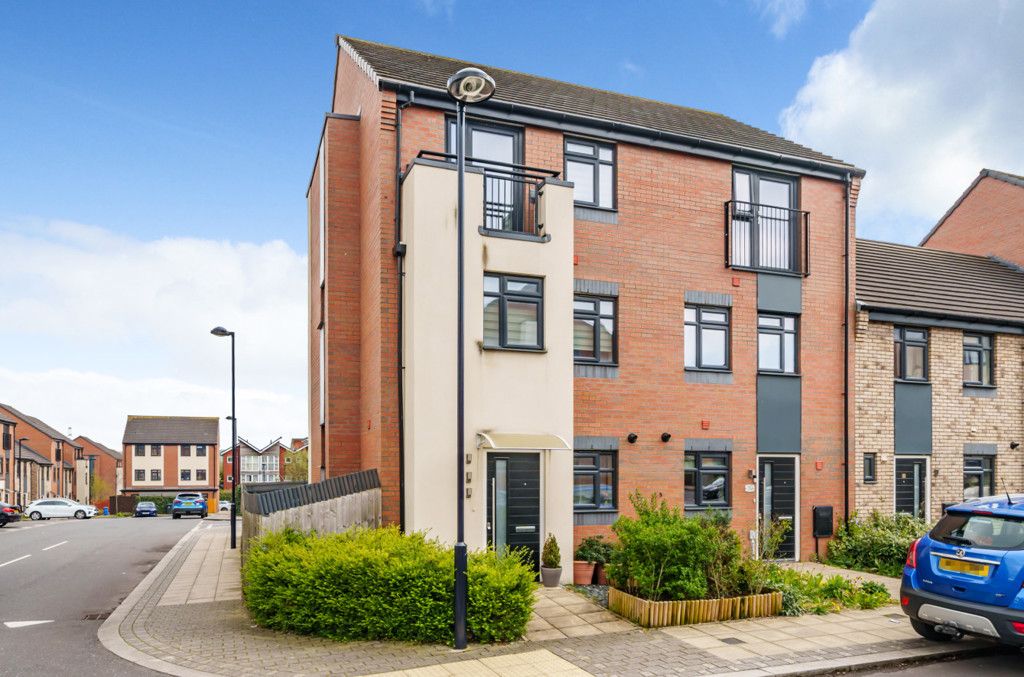 4 bed semidetached house for sale in Ambassador Road, StokeOnTrent