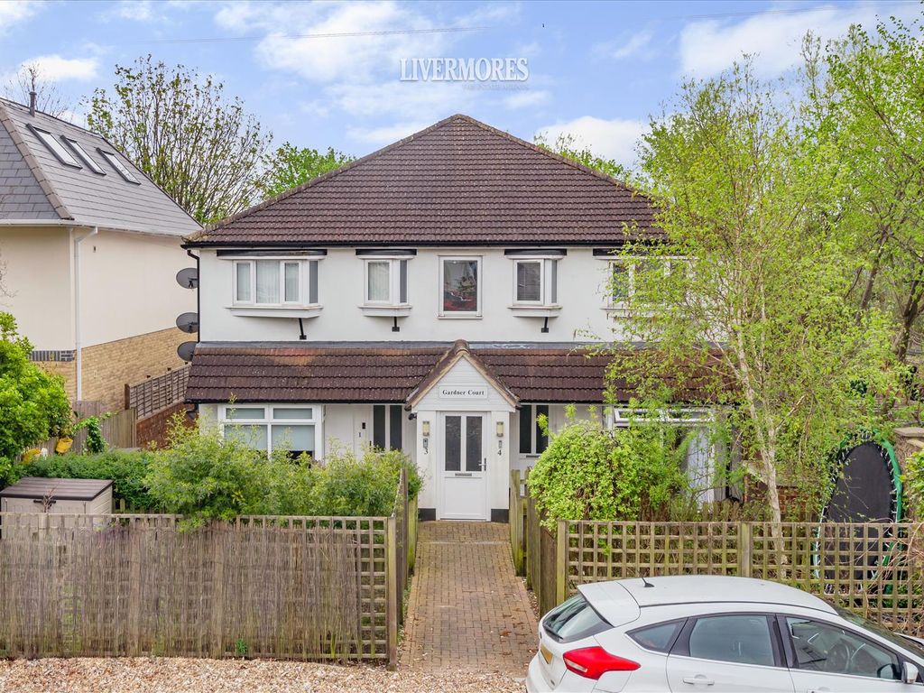 1 bed for sale in Gardner Court, Crayford Way, Crayford