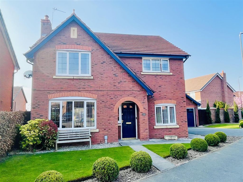 4 bed detached house for sale in St. Way, Kingsmead, Northwich
