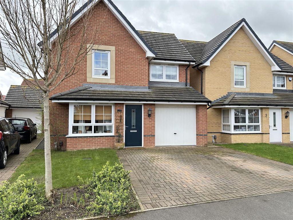 3 bed detached house for sale in Mallard Drive, Yarm TS15, £275,000