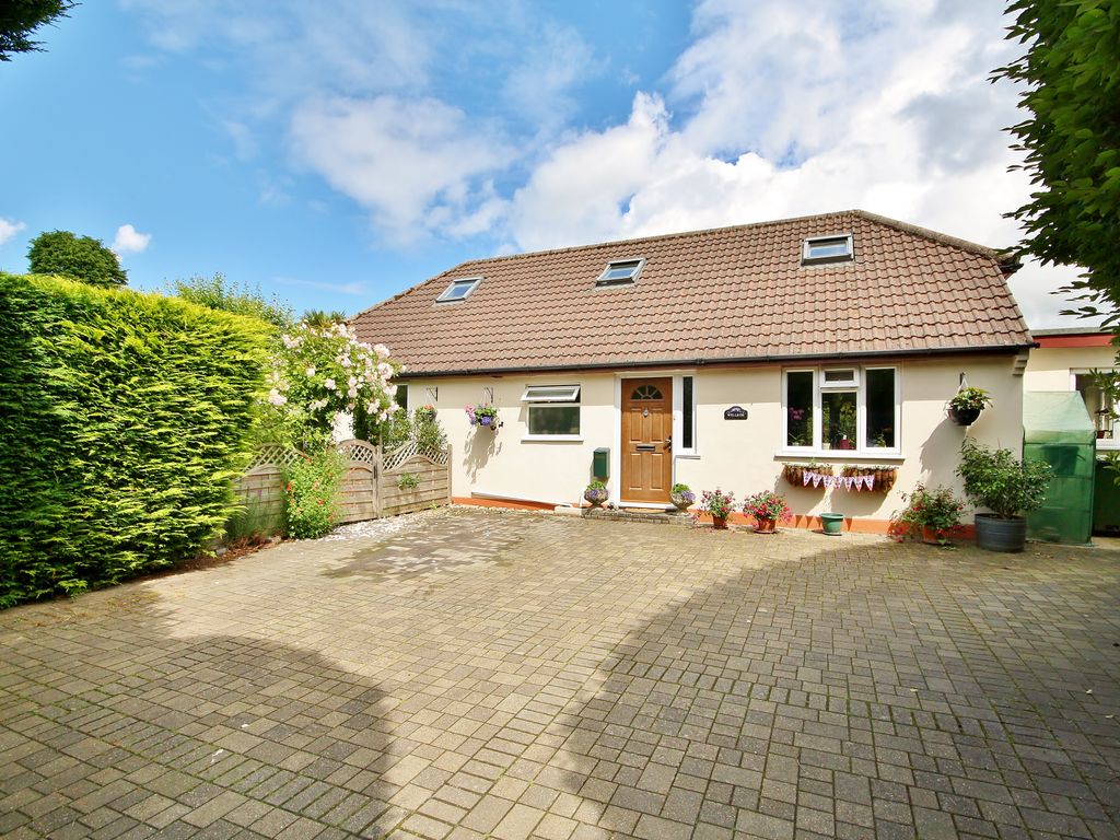 4 bed property for sale in Bonsey Lane, Woking GU22 Zoopla