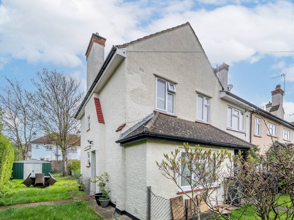 2 bed terraced house for sale in Windsor Road, Thornton Heath CR7, £325,000 Zoopla