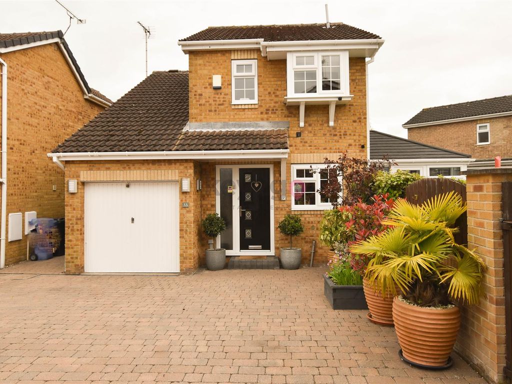 3 bed detached house for sale in Delamere Close, Sothall, Sheffield S20