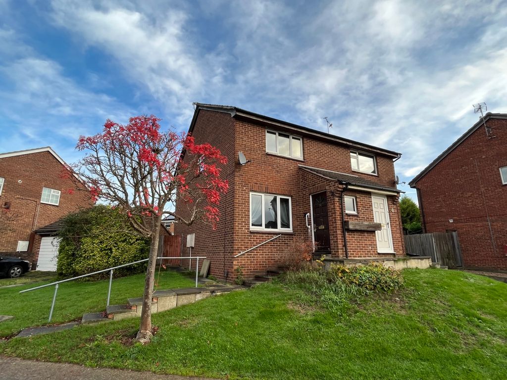 2 bed semidetached house for sale in Heatherbrook Road, Leicester