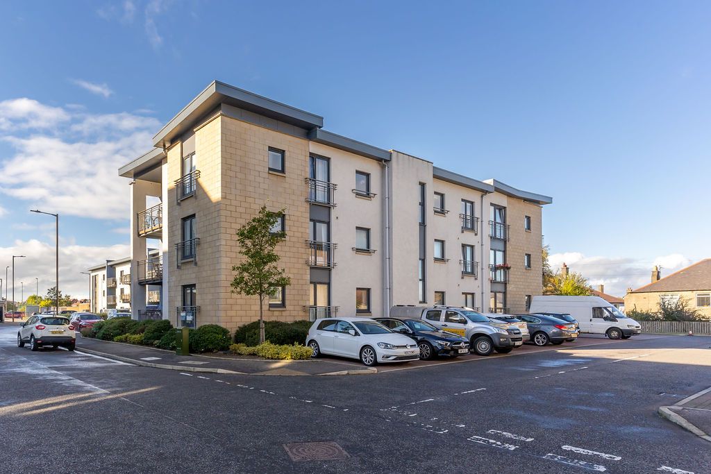 2 bed flat for sale in 7/5 East Pilton Farm Place, Fettes, Edinburgh EH5 Zoopla