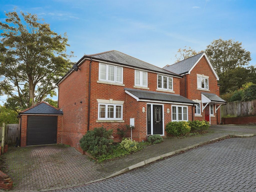 4 bed detached house for sale in Riverside Court, Waterside, Chesham