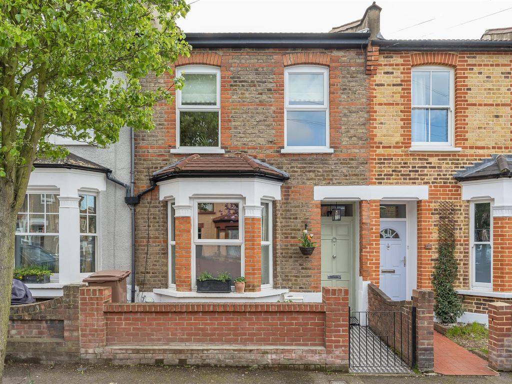 3 bed terraced house for sale in Bunyan Road, London E17 Zoopla