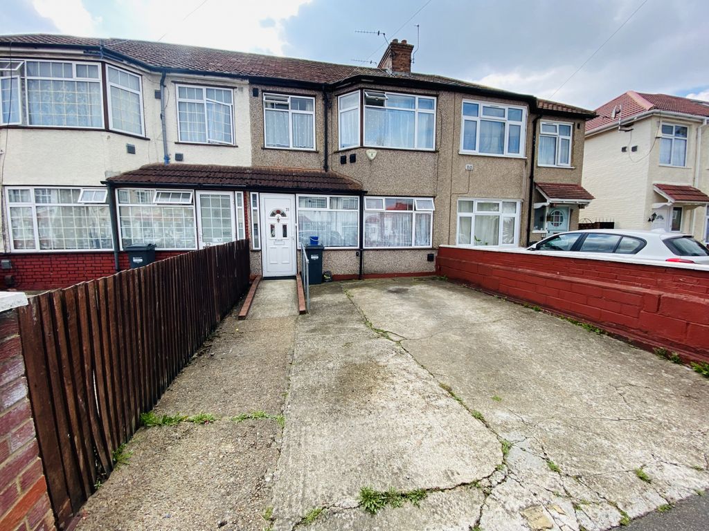 Clifford Road, Hounslow TW4  