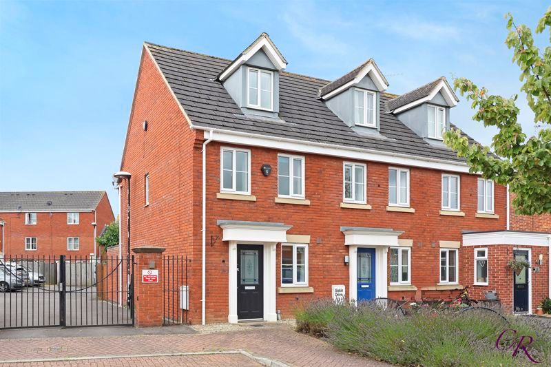 3 bed end terrace house for sale in Siskin Drive, Cheltenham GL51, £