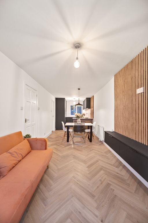 2 bed flat to rent in Beckett Court, Gedling, Nottingham NG4, £795 pcm