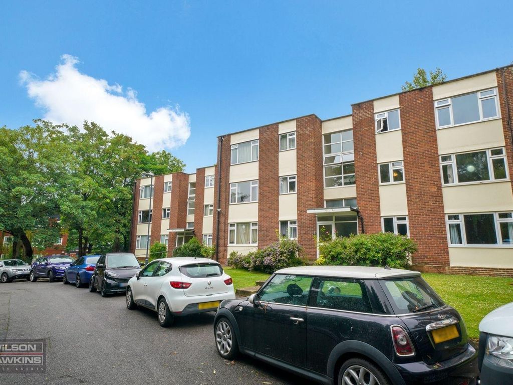 2 bed flat for sale in Grange Road, HarrowOnTheHill, Harrow HA2, £