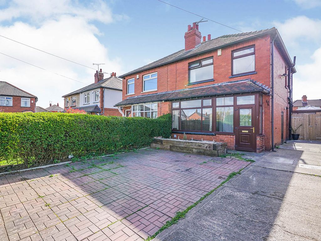 3 bed semidetached house for sale in Dawlish Grove, Leeds, West