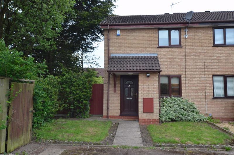 2 bed end terrace house for sale in Blakemore Close, Quinton
