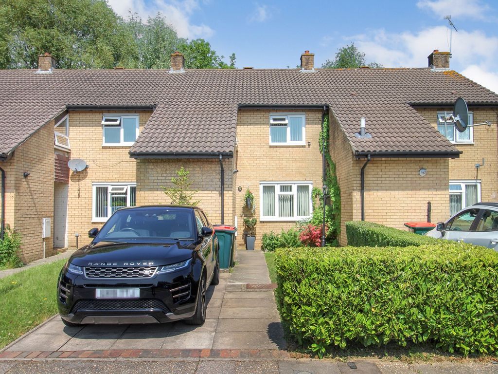 3 bed terraced house for sale in Waterside Close, Bewbush, Crawley