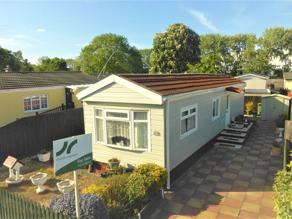 2 bed bungalow for sale in Roxburgh Drive, Didcot OX11 Zoopla