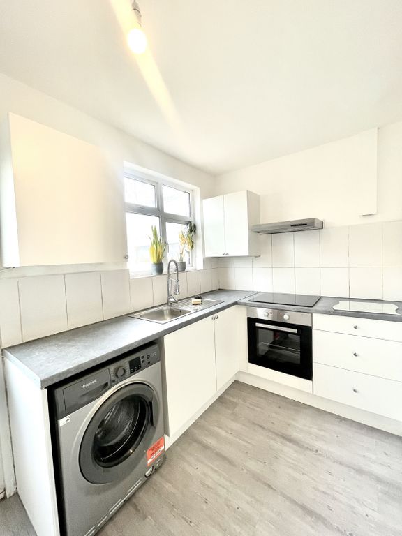 3 bed terraced house to rent in Trent Gardens, Southgate N14 Zoopla
