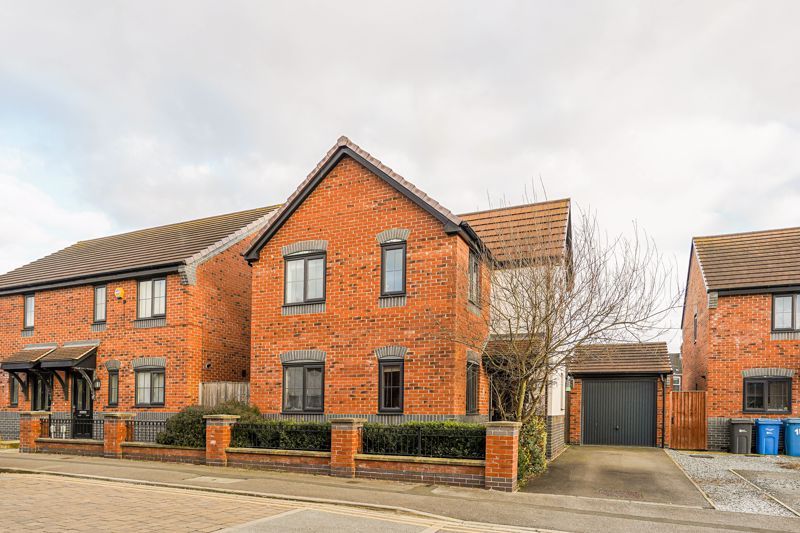 3 bed detached house for sale in 108 Parkfield Drive, Hull HU3, £