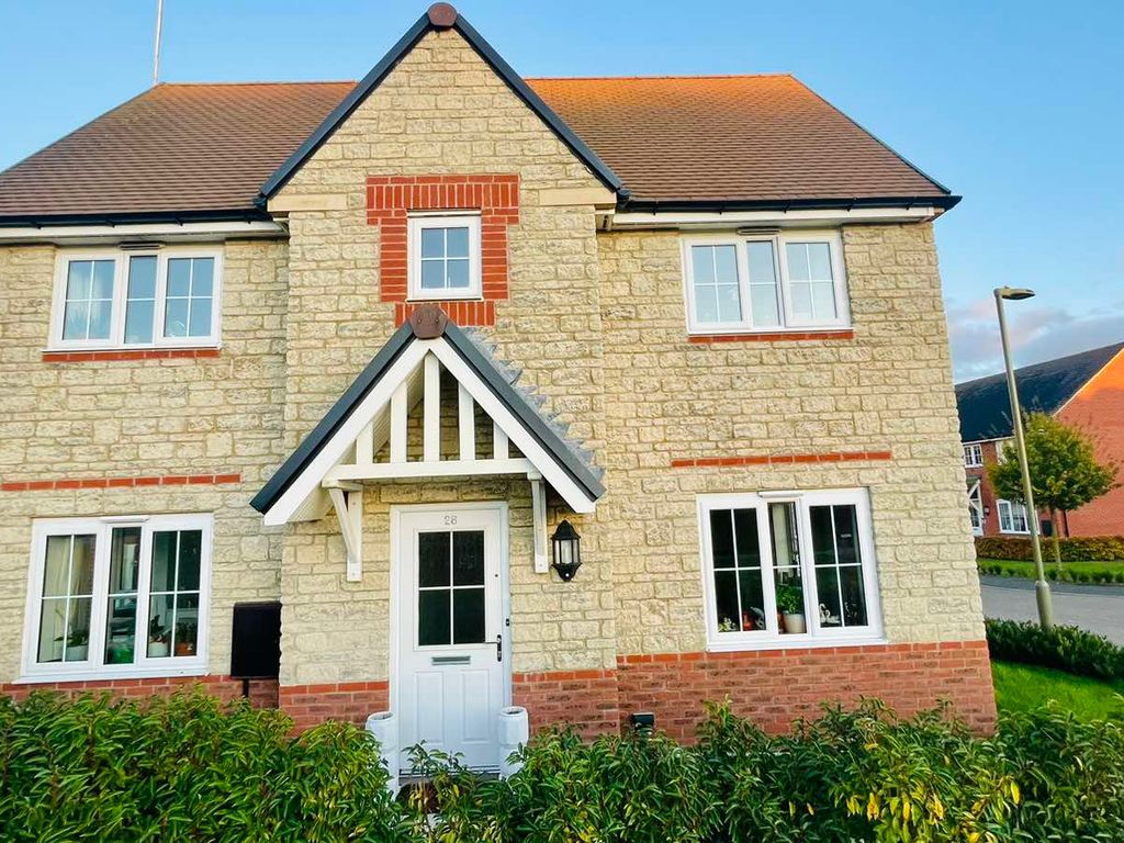 3 bed detached house to rent in Anson Drive, Swindon SN6, £1,500 pcm