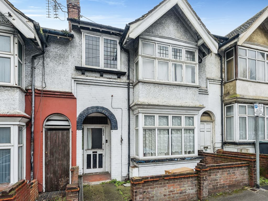 4 bed terraced house for sale in Hitchin Road, Luton LU2 Zoopla