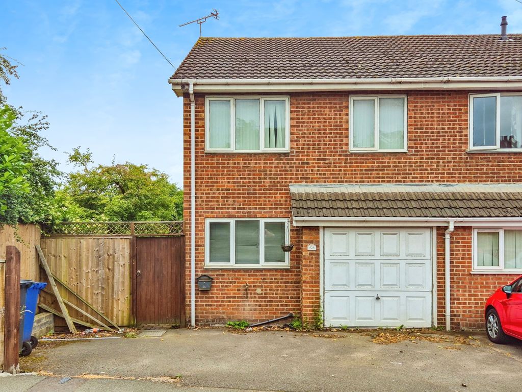 3 bed semidetached house for sale in Stanton Road, BurtonOnTrent