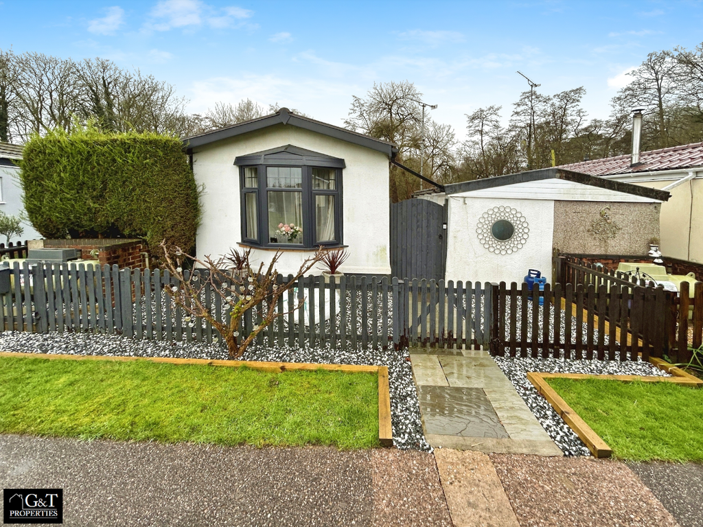 1 bed bungalow for sale in Hinksford Mobile Home Park, Kingswinford DY6