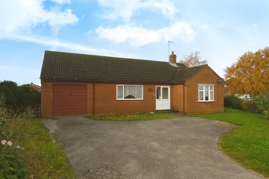2 bed detached bungalow for sale in Little London, Long Sutton