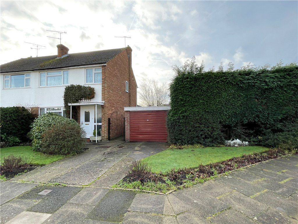 3 bed semidetached house for sale in Field Way, Aldershot, Hampshire