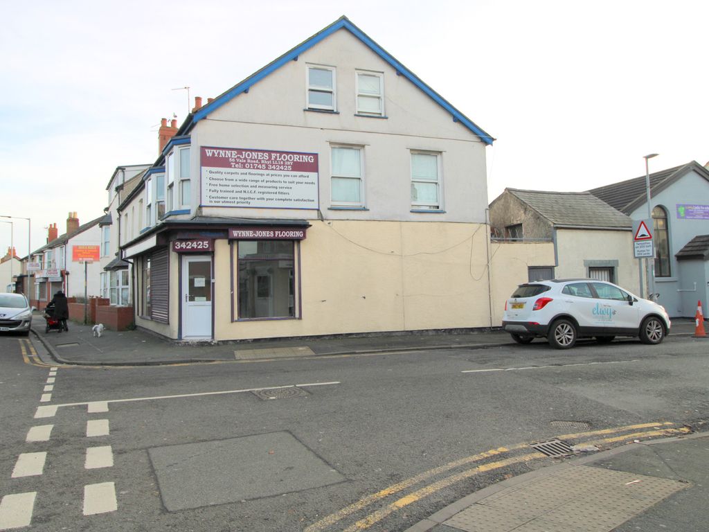 4 bed for sale in Vale Road, Rhyl, Denbighshire LL18, £