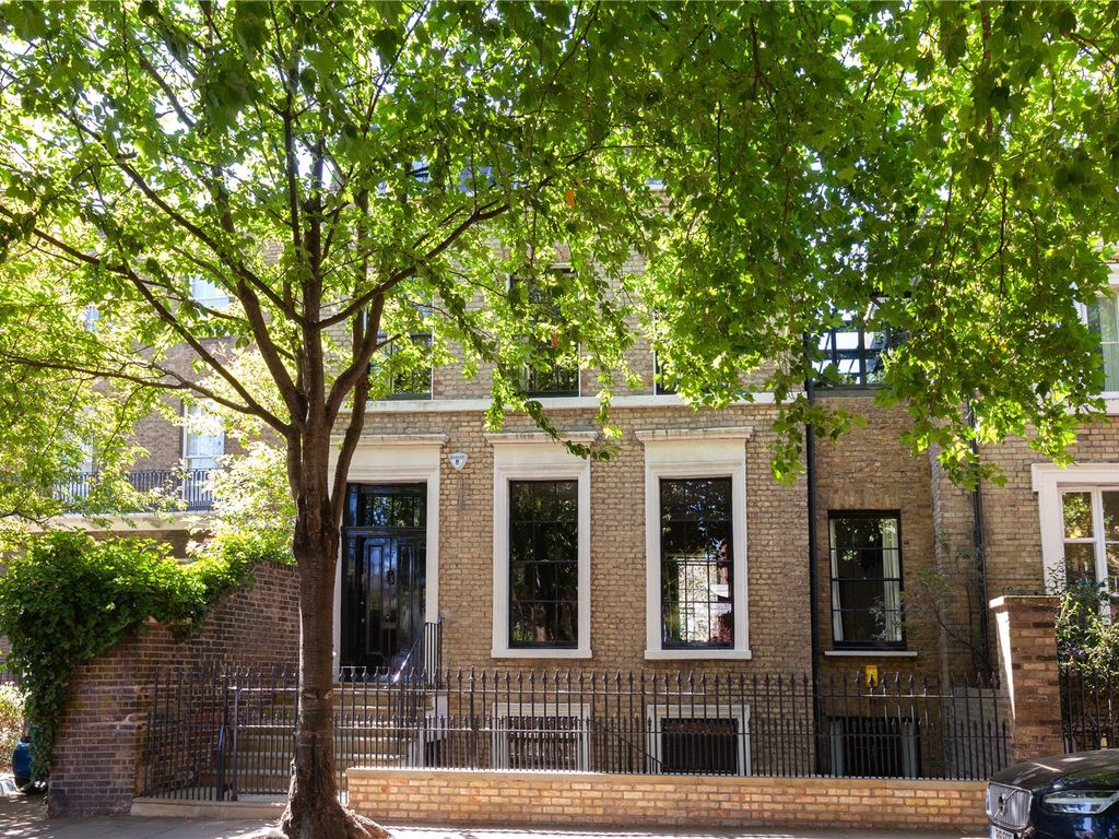 5 bed terraced house for sale in Thornhill Road, Barnsbury, Islington