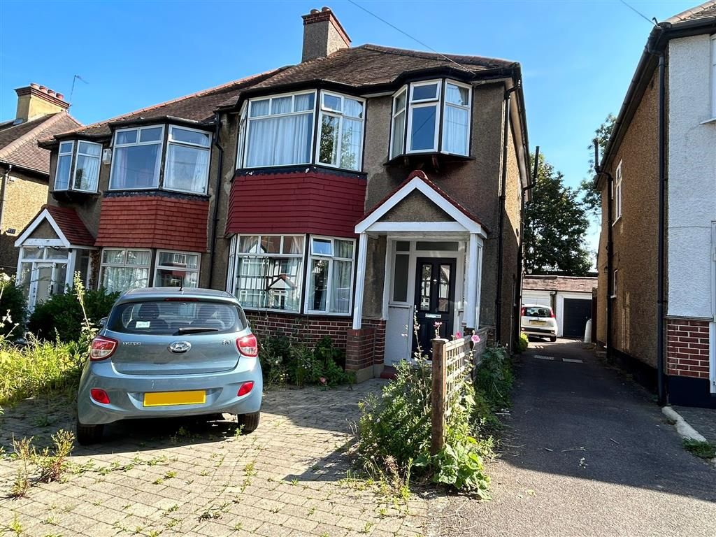 3 bed semidetached house for sale in Derek Avenue, Wallington, Surrey