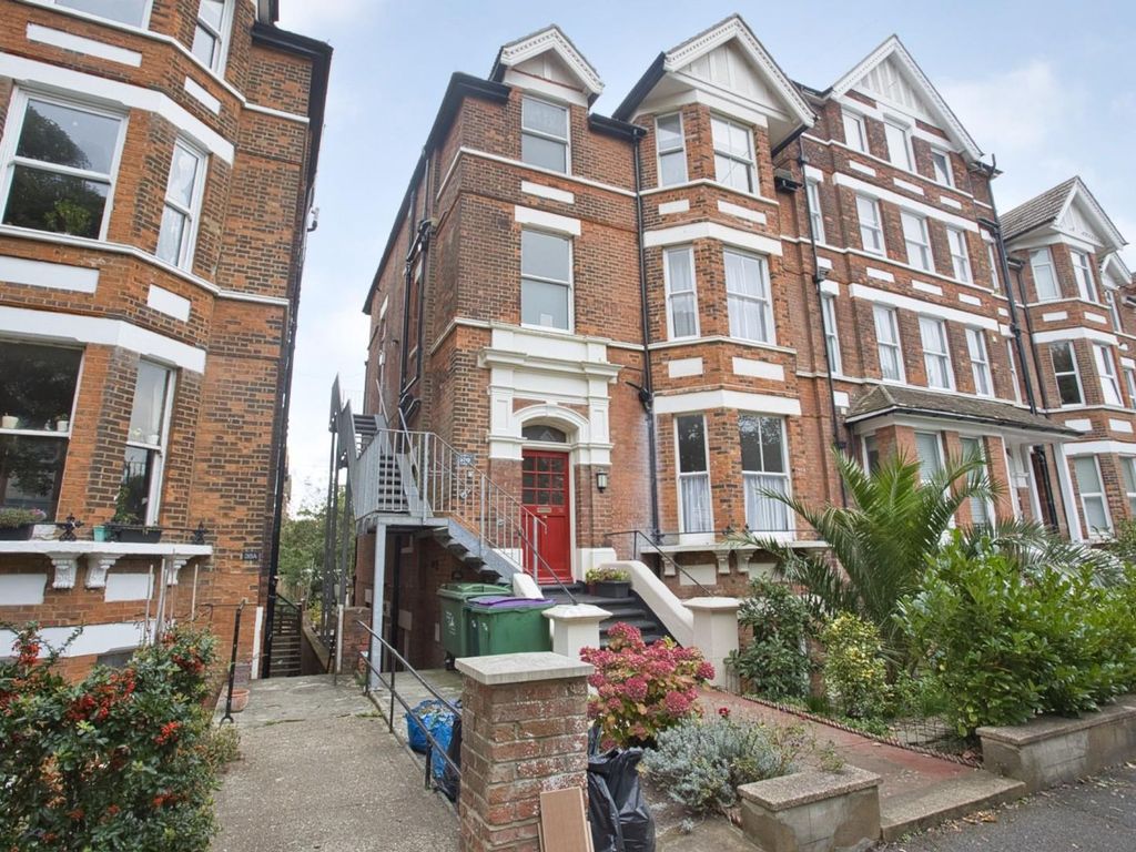 2 bed property for sale in Earls Avenue, Folkestone CT20 Zoopla