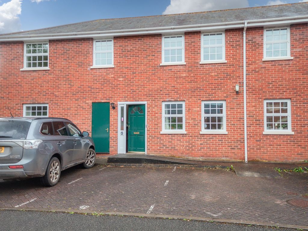 2 bed flat to rent in Alexander Court, Crediton EX17 Zoopla