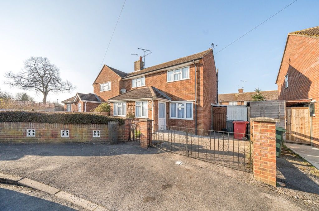 2 bed semidetached house for sale in Garston Close, Reading, Berkshire RG30 Zoopla