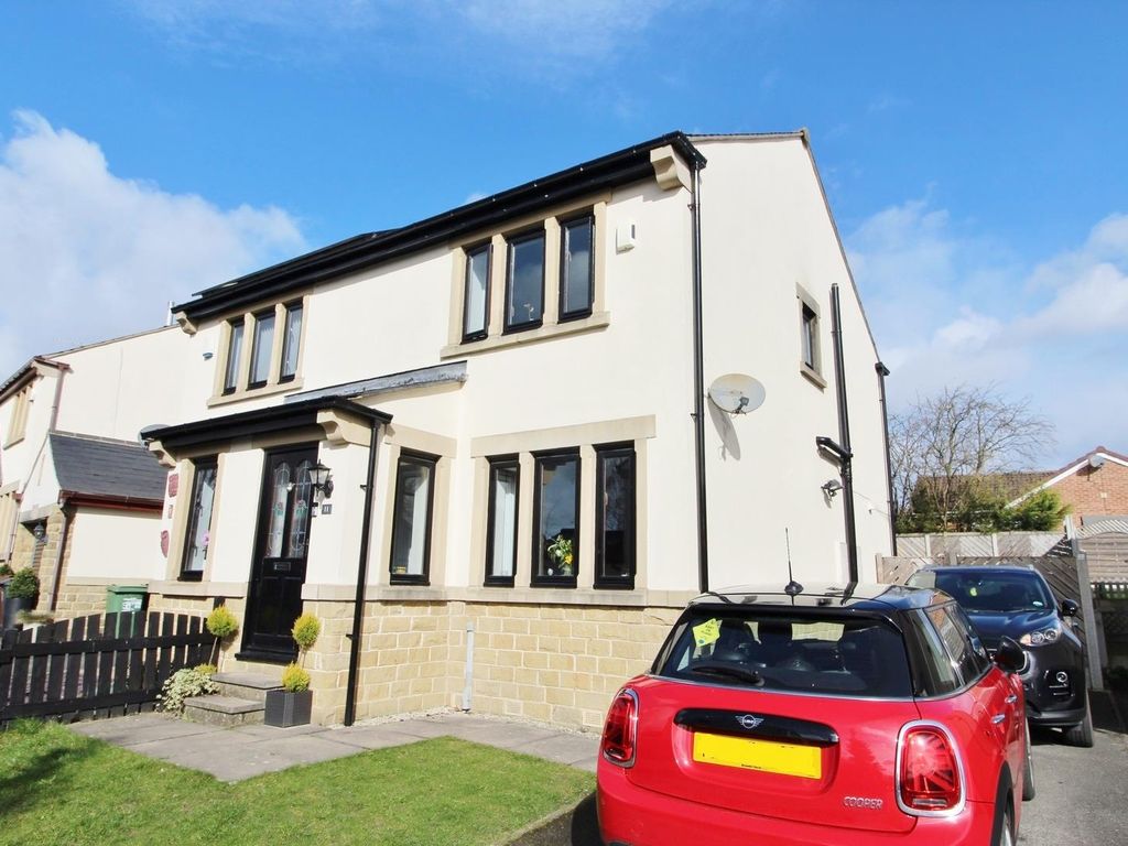 2 bed semidetached house for sale in Holme Farm Court, New Farnley