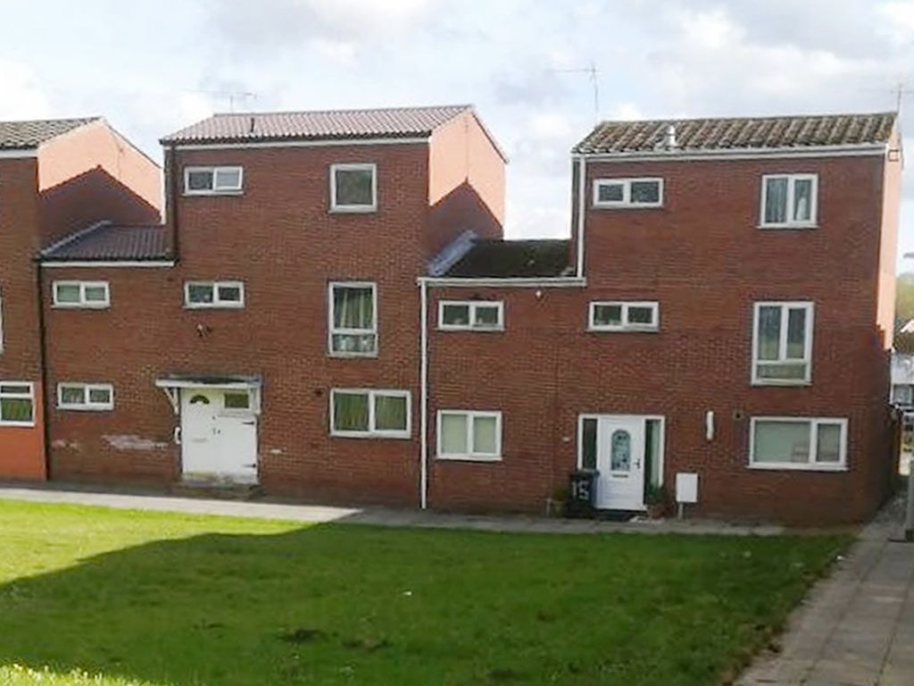 5 bed semidetached house for sale in 15, Castlehey, Skelmersdale