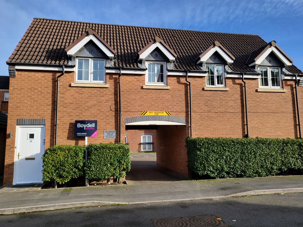 2 bed flat to rent in Anchor Drive, Tipton DY4, £795 pcm Zoopla