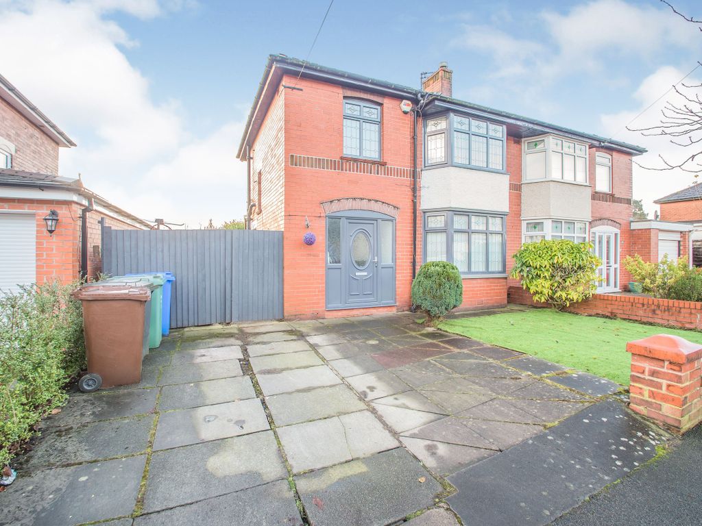 3 bed semidetached house for sale in Fieldhead Avenue, Seddons Farm